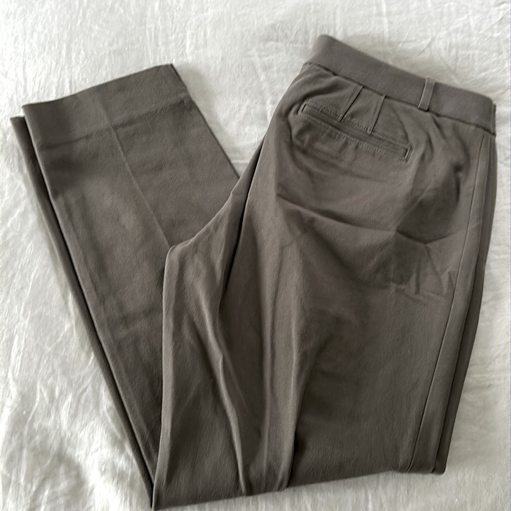 Banana Republic Sloan trousers size 14 NWT stretchy with working front pocket